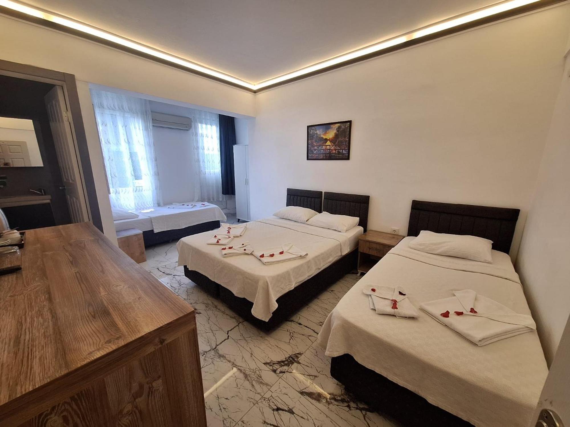 Alis Hotel フェティエ エクステリア 写真